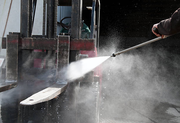 Why Choose Our Certified Pressure Washing Experts for Your Project Needs in Coconut Creek, FL?
